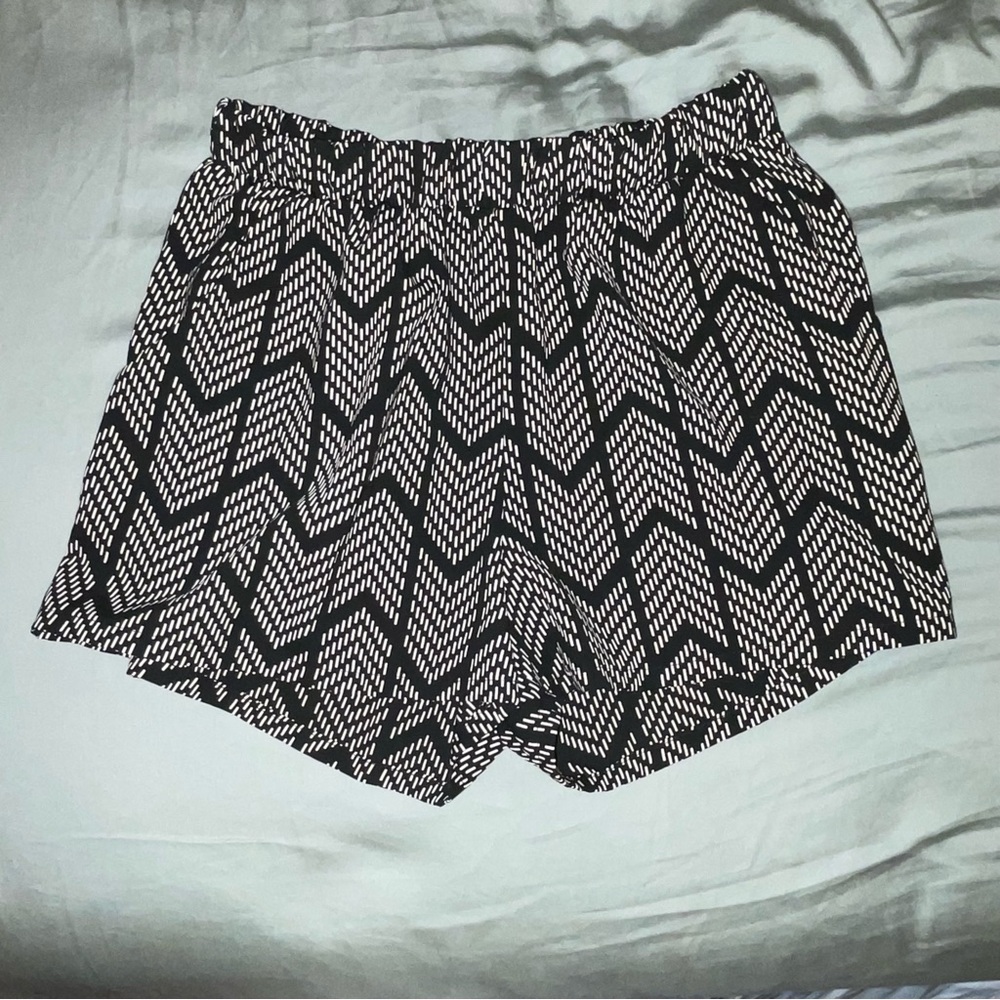 Dynamic Black and White Chevron Shorts